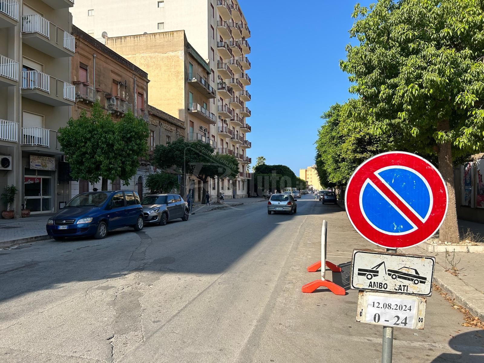 Tradizione e disagi, le bancarelle nel viale della Vittoria a Sciacca