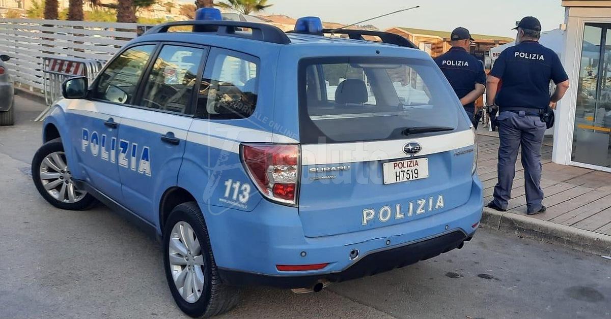 Controlli della polizia in 2 stabilimenti balneari di Seccagrande, sanzioni per oltre 5 mila euro
