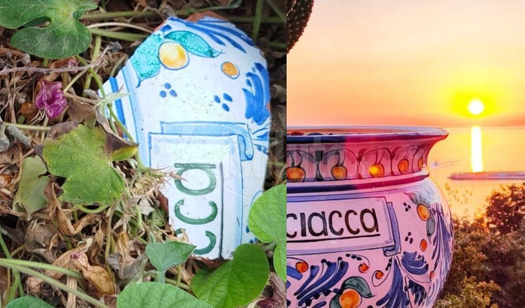 Rotto l'ennesimo vaso al Campidoglio, L'Altra Sciacca: "Lo rimetteremo, ma l'amministrazione si impegni a sorvegliarlo"