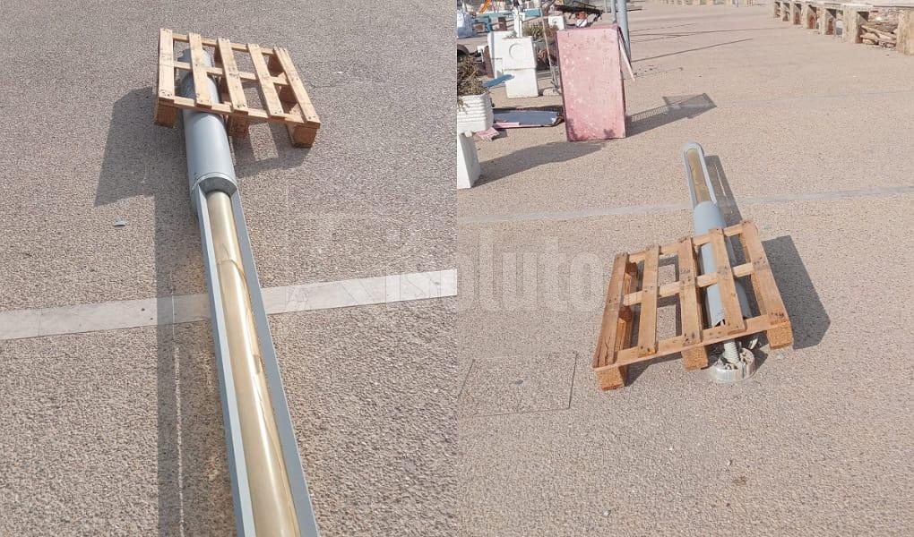 Allo Stazzone in attesa della bonifica abbattuto un palo della luce