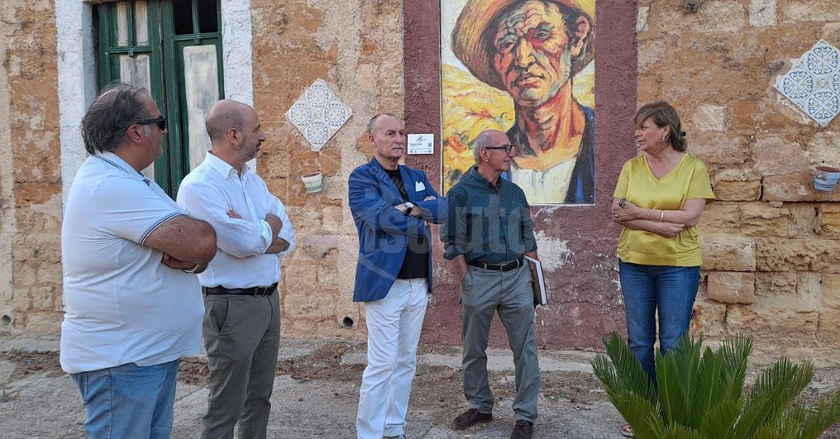 Viaggio nel tempo nell'esposizione “ I volti della bellezza di Gianbecchina” a Montevago