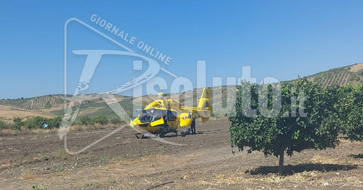 Operai investiti da un’auto Cianciana, un trasferimento in elisoccorso