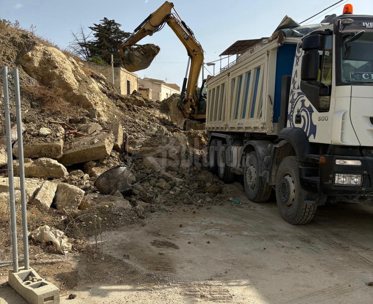 La frana di Porto Palo a Menfi, oggi l'inizio dei lavori