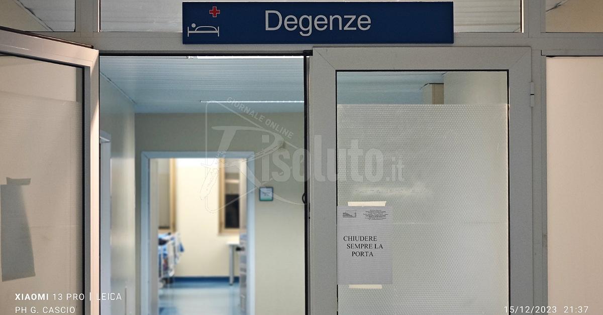 Non può entrare in reparto all'ospedale di Sciacca e danneggia gli arredi, denunciato un ventisettenne