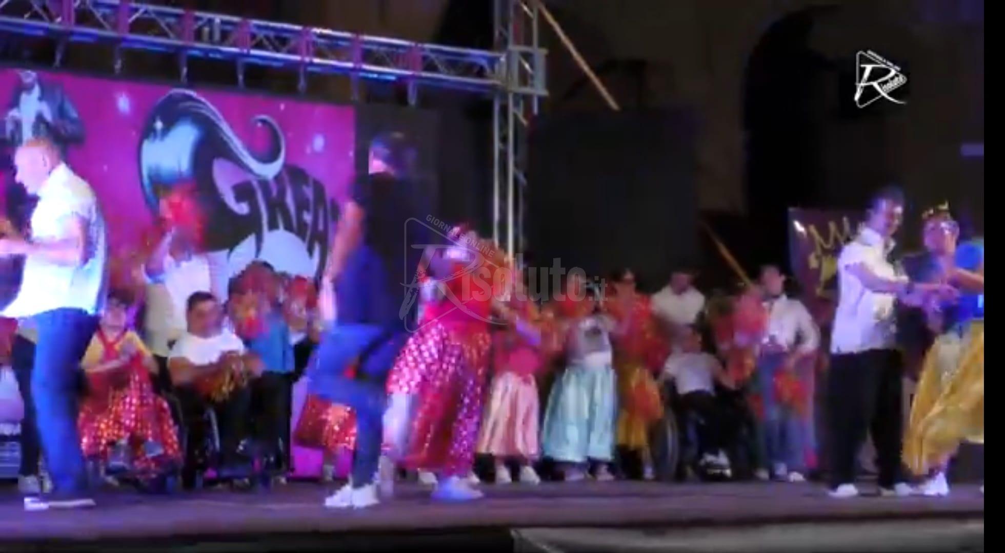 Grandi festeggiamenti per i 25 anni dell'Agape a Sciacca con Sasà Salvaggio (Video)