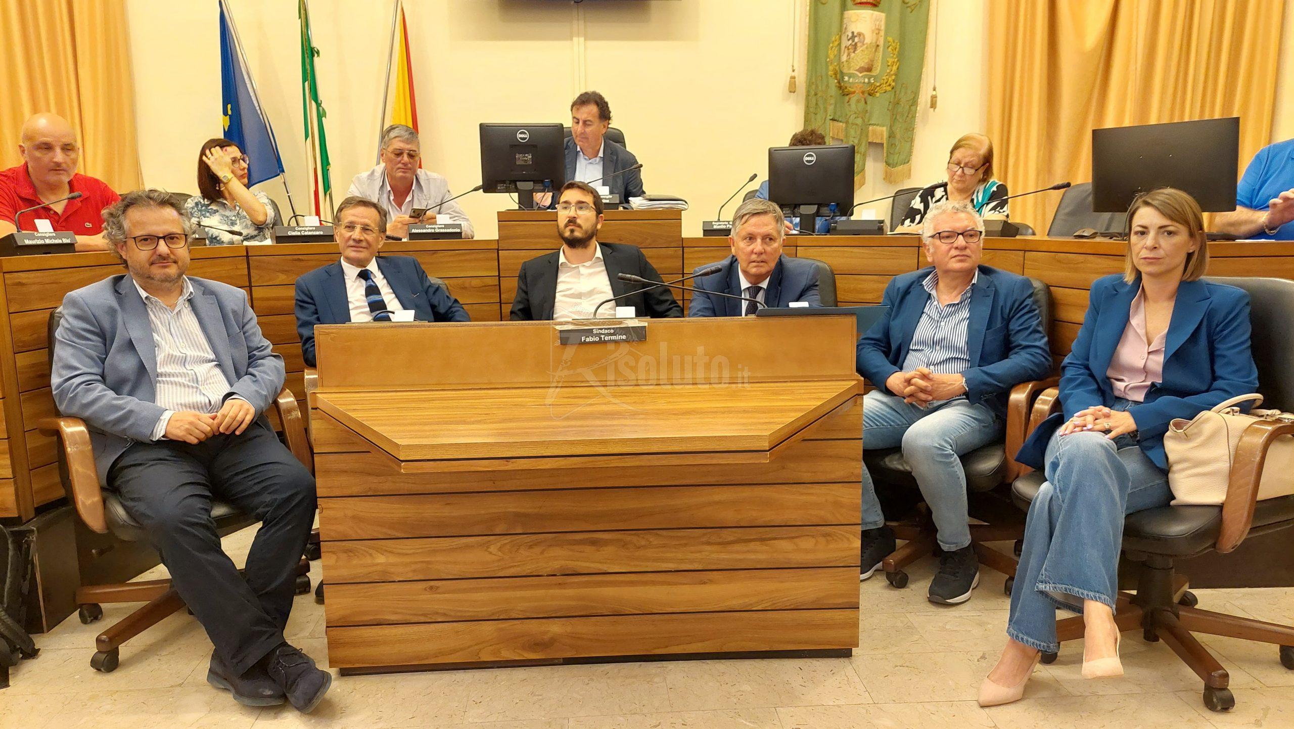 Consiglio comunale fruttuoso per la vicenda acqua, soddisfatti consiglieri e associazioni