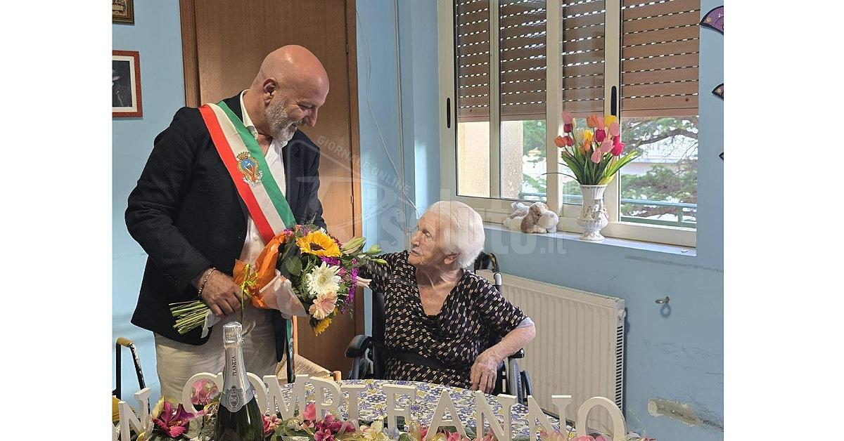 Festa nella casa di riposo di Sambuca per i 103 anni di Ninetta Canova