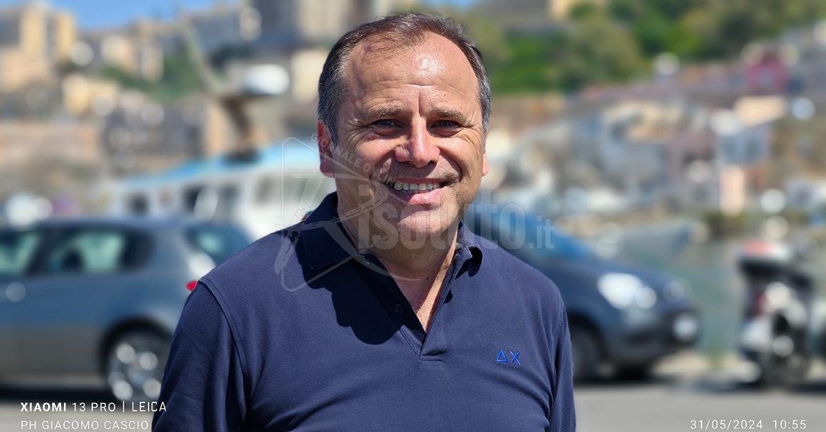 Il sindaco convoca gli autobottisti in municipio, Bono: “Soluzione possibile” (Video)