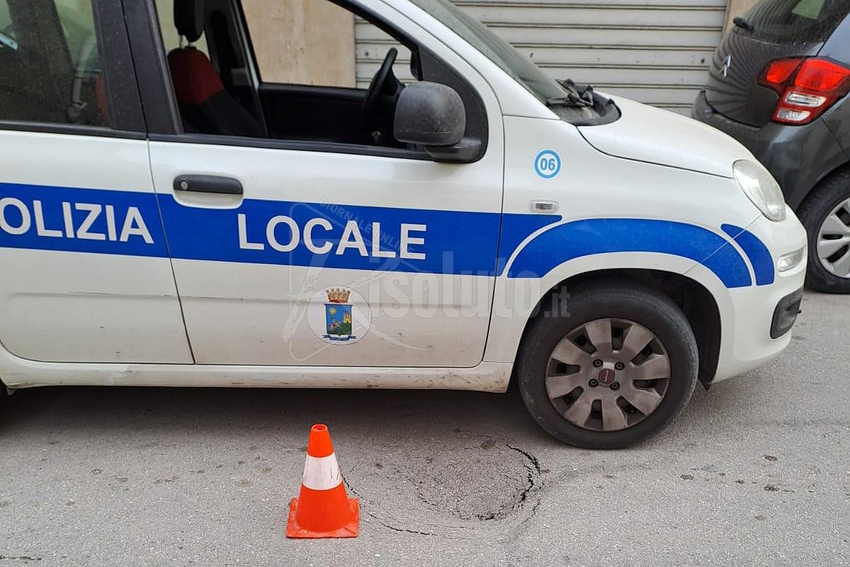 Cedimento in via Scaglione nel quartiere di San Michele a Sciacca, chiusa un tratto di carreggiata