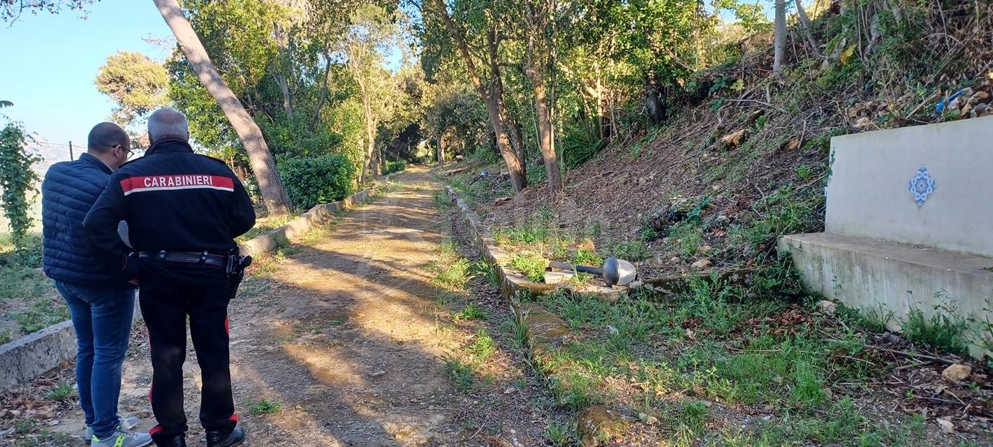 Danneggiati i corpi illuminanti della villa "La Passeggiata" di Santa Margherita Belice