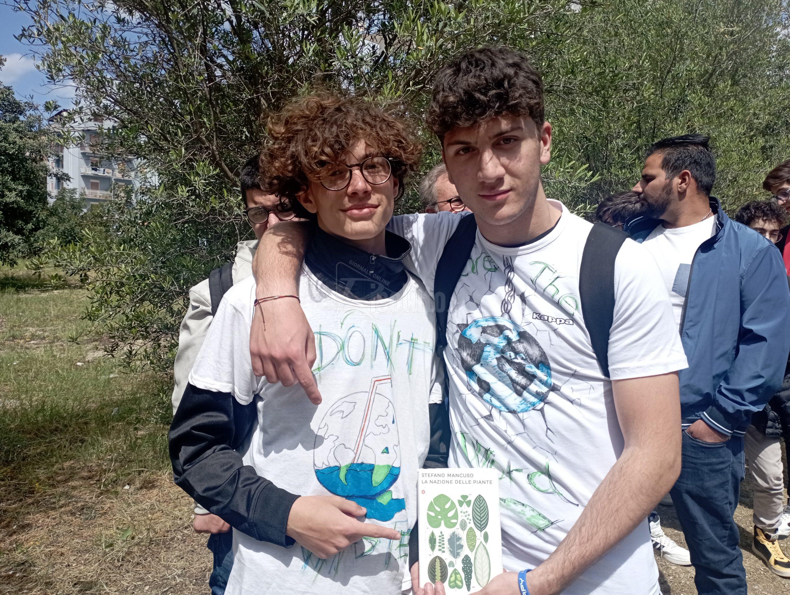 Gli studenti del Fermi mappano le piante del Giardino di Nassiriya (Video)