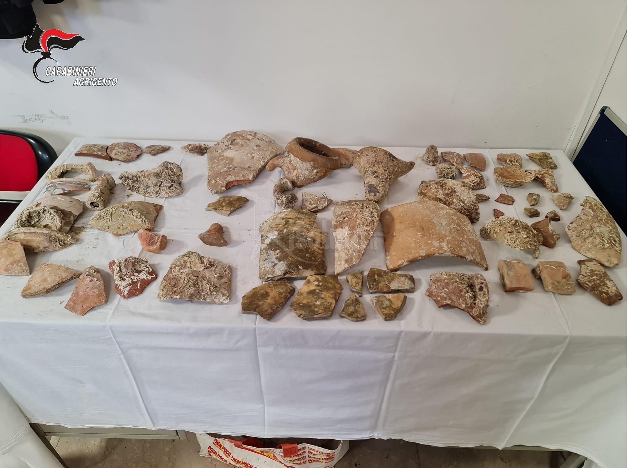 Reperti archeologici rinvenuti e sequestrati dai carabinieri ad Agrigento