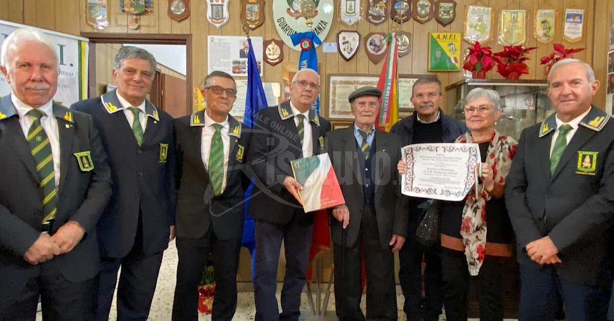 Finanziere in congedo compie 102 anni, si festeggia a Sciacca