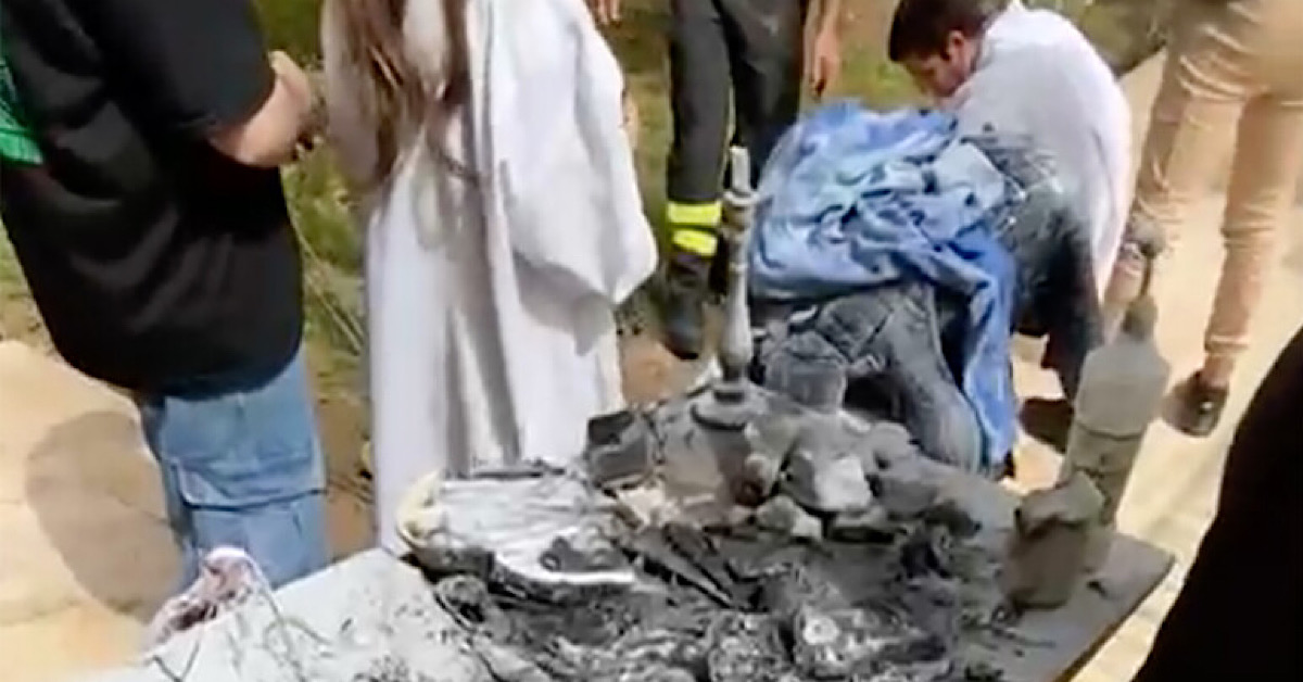 Incendio durante la messa di Pasqua a Castelvetrano, fedeli scappano fuori dalla chiesa