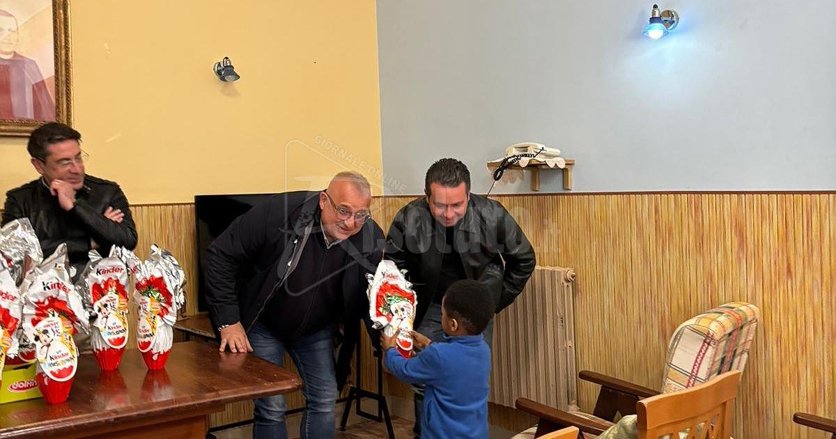 Uova di cioccolato per i bimbi della Freedom dalla Gdf di Sciacca