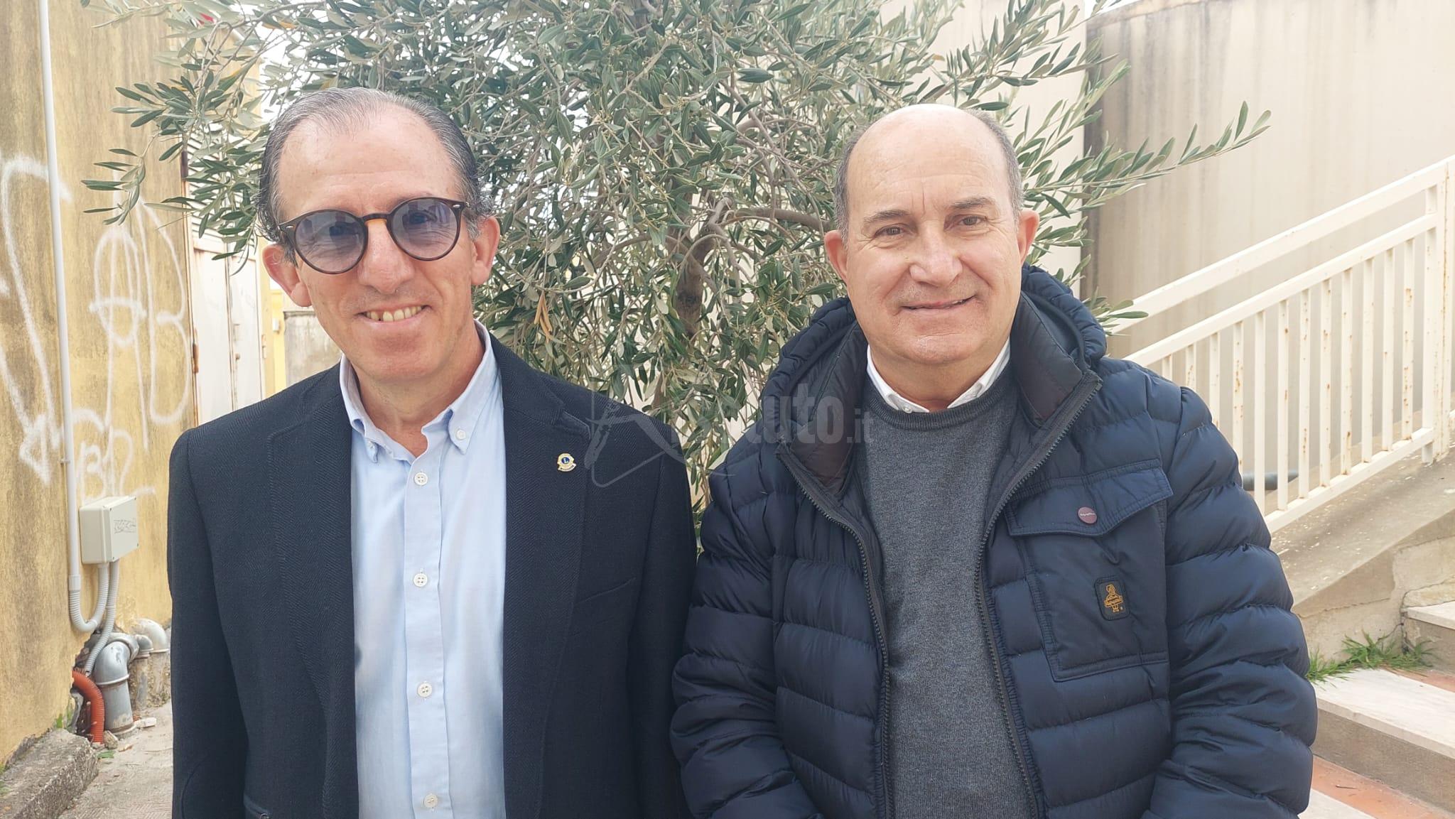 Il Lions dona alberi all'istituto Amato Vetrano e al Comune di Sciacca per la contrada Ferraro (Video)