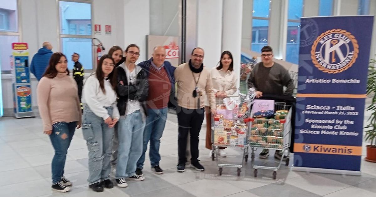 Colletta Alimentare a Sciacca per la Caritas Parrocchia del Carmine