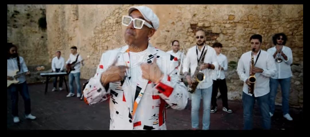 Nana' omaggia il repertorio siciliano con "Ciuri Ciuri"