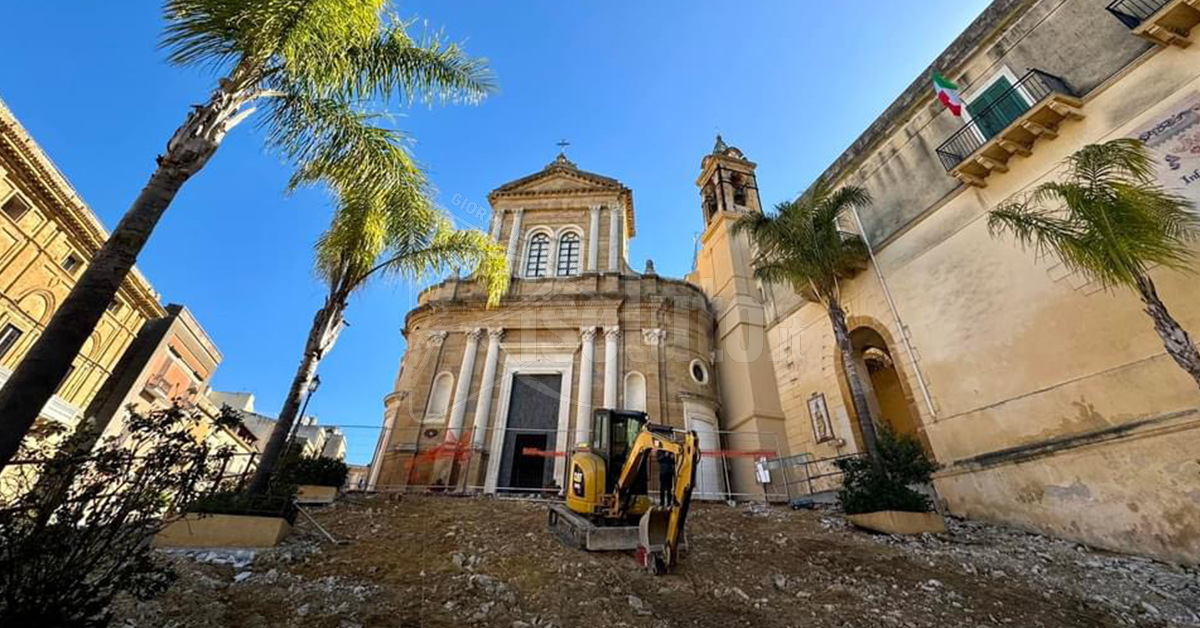 Sambuca di Sicilia, corso Umberto I e il sagrato del Santuario dell’Udienza si trasformano