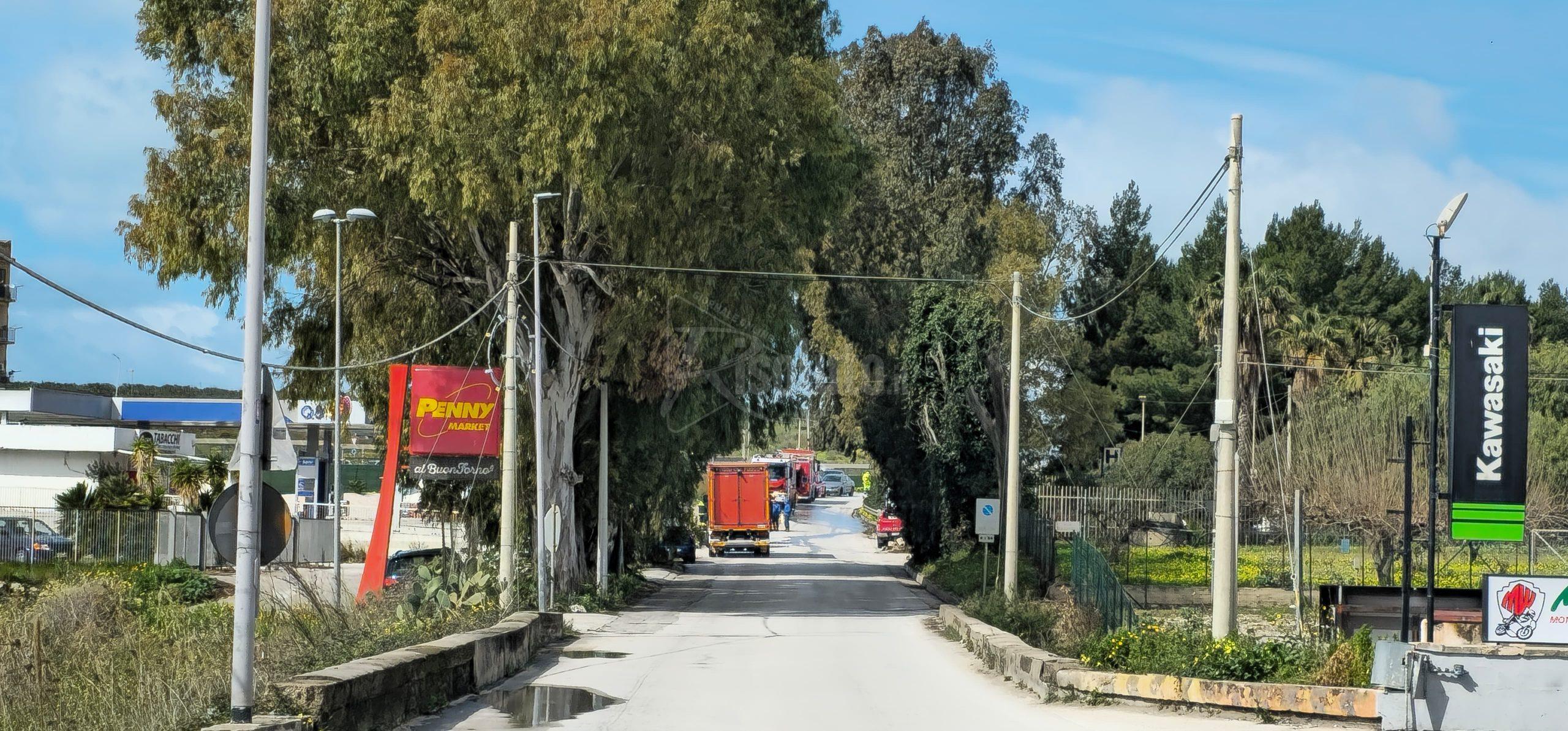 Alcune ore di lavori in via Pompei per riaprire le strade al transito
