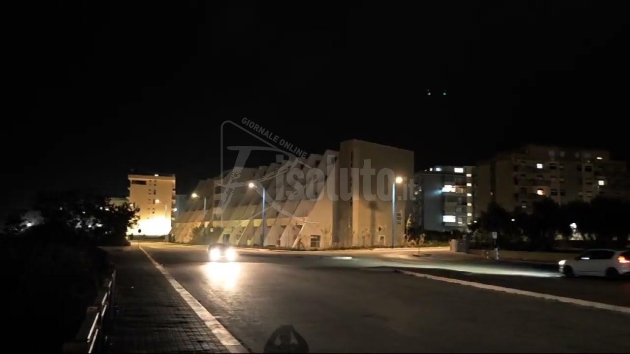 Dopo il Carnevale via Allende resta al buio (Video)