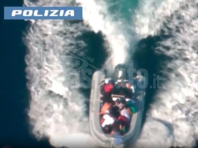 Gommoni di lusso per sbarchi migranti a Marsala, 12 persone fermate