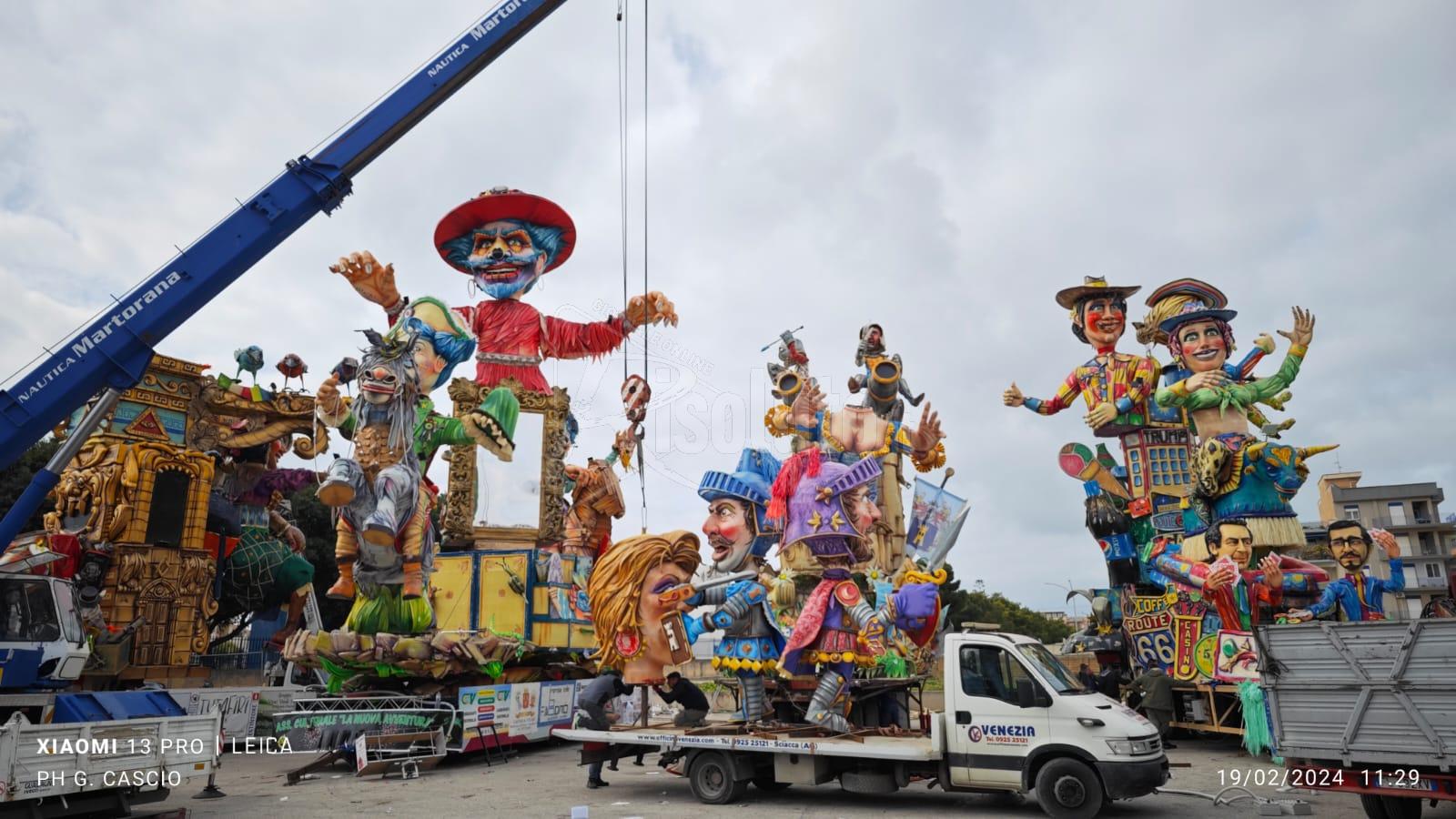 Iniziato lo smontaggio dei carri del Carnevale di Sciacca in piazza La Rosa