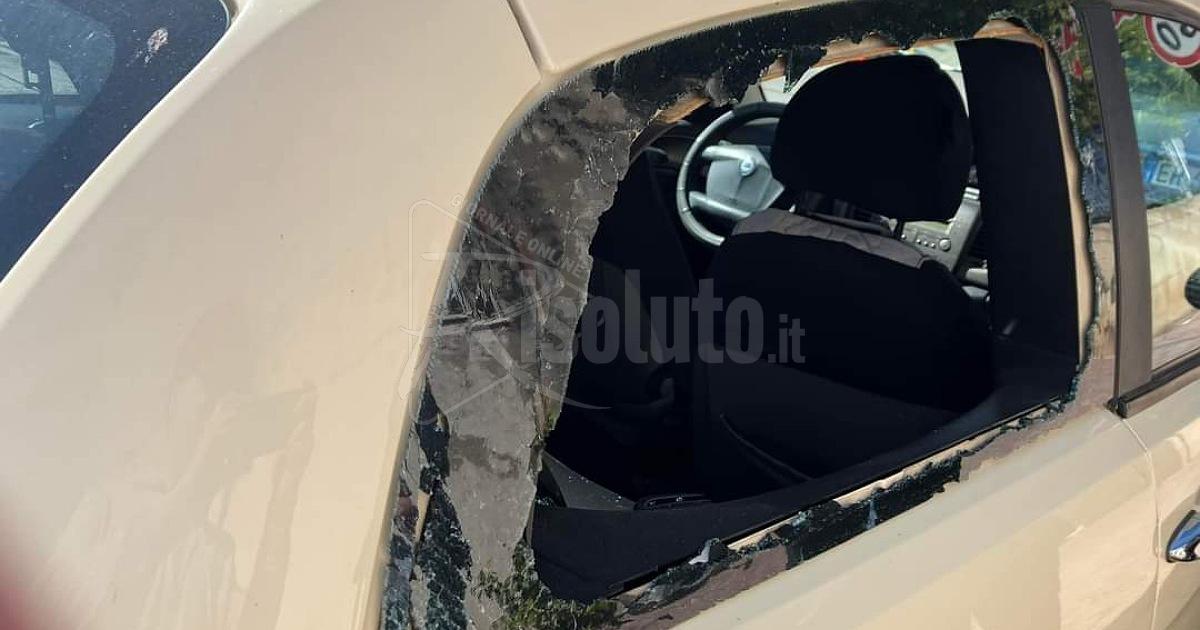 Sfondano l'auto e gli rubano il pc, saccense lancia appello per ritrovarlo