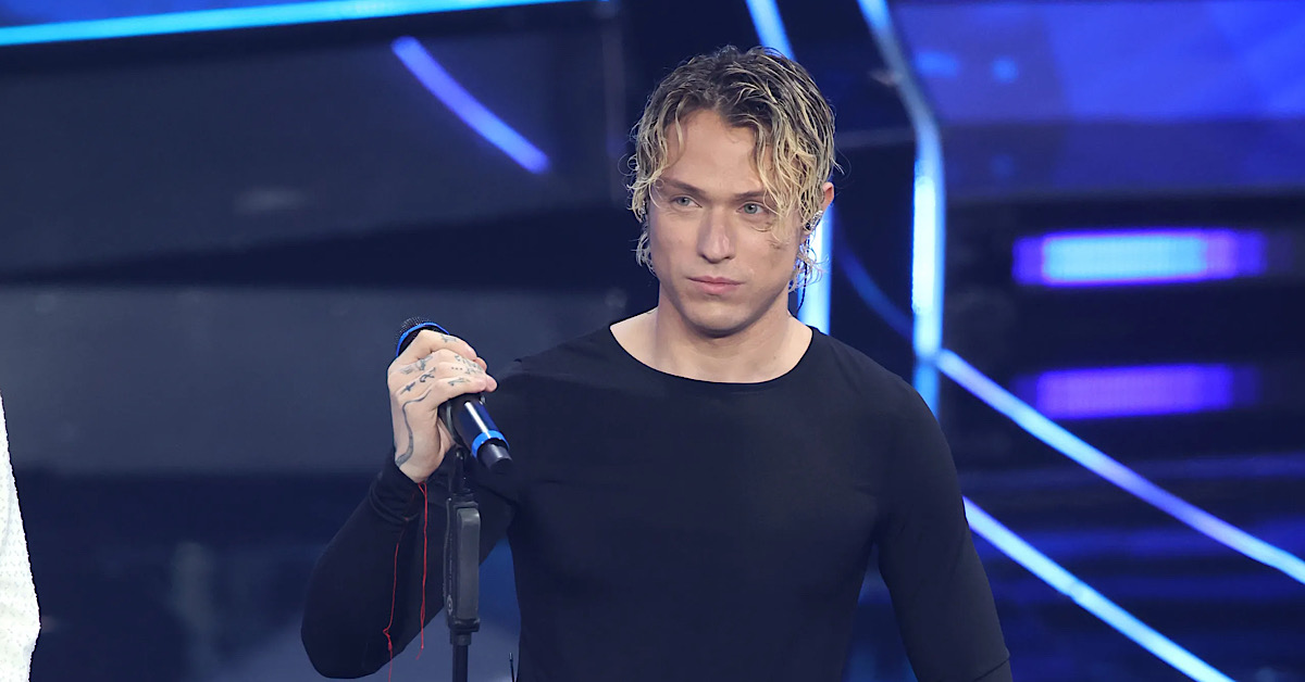 Irama porta la Sicilia a Sanremo con il video di “Tu No”
