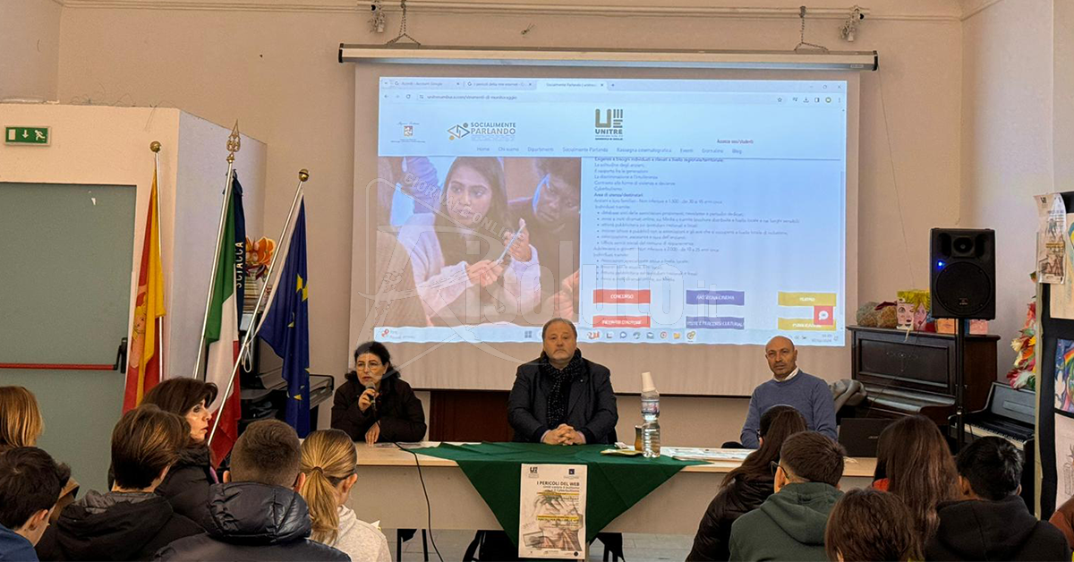 Francesco Pira incontra gli studenti della Scaturro per parlare dei pericoli delle App (Video)
