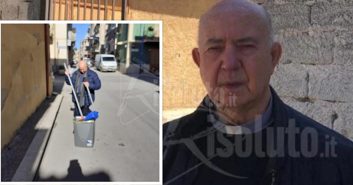 Padre Nuara invoca a Ribera i netturbini di quartiere: “Io già lo faccio vicino la chiesa”
