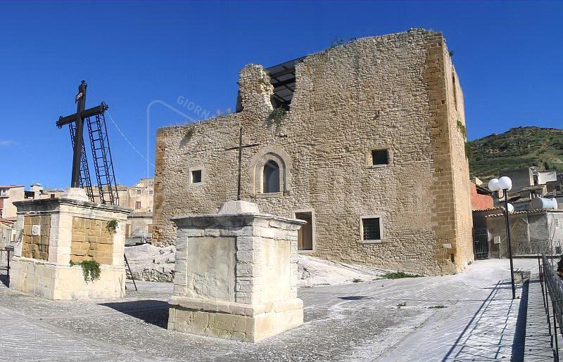 La Regione illumina i castelli di Sambuca e Burgio