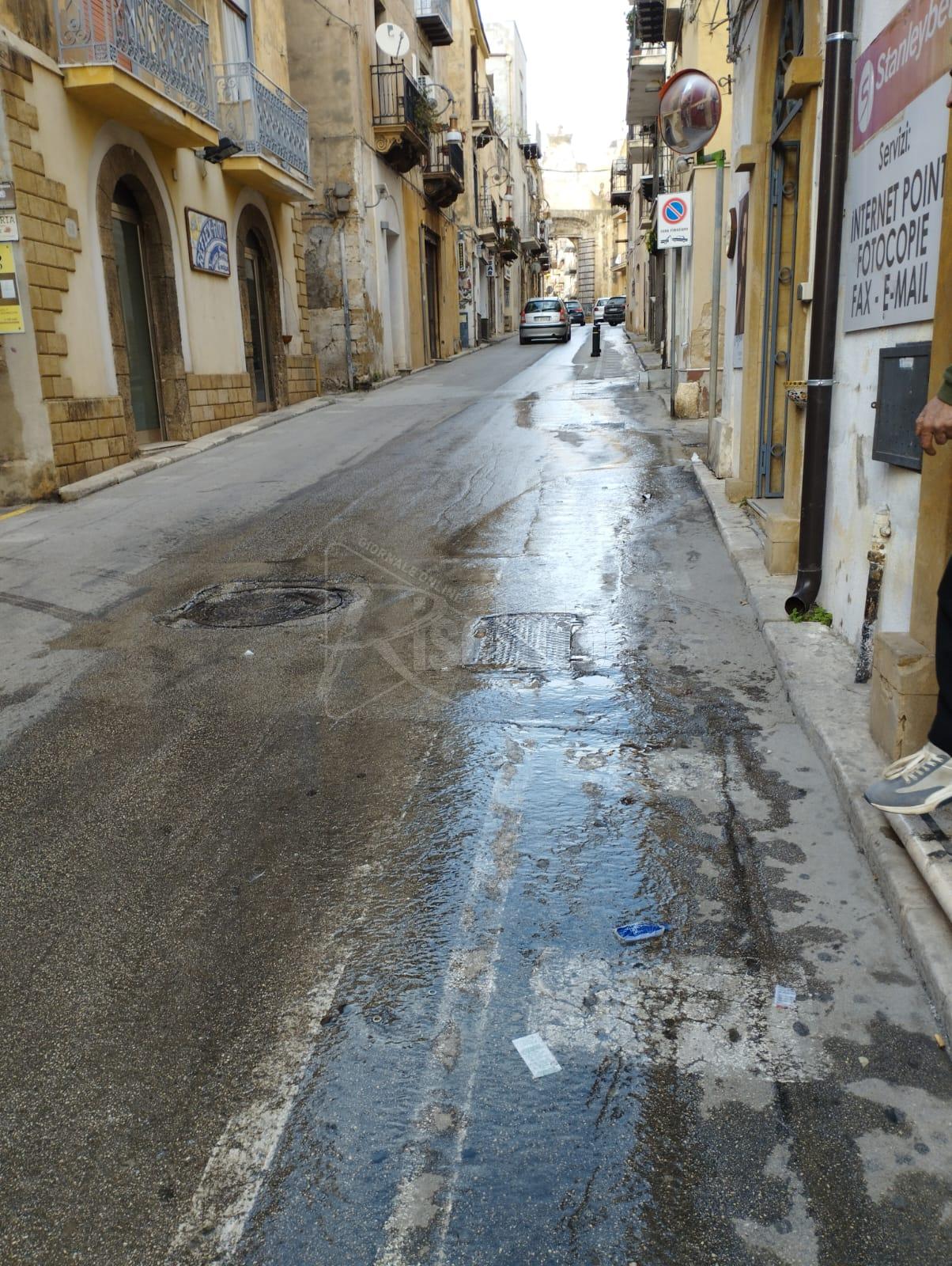 Perdite idriche in centro a bizzeffe a Sciacca, interrogazione di Giuseppe Catanzaro