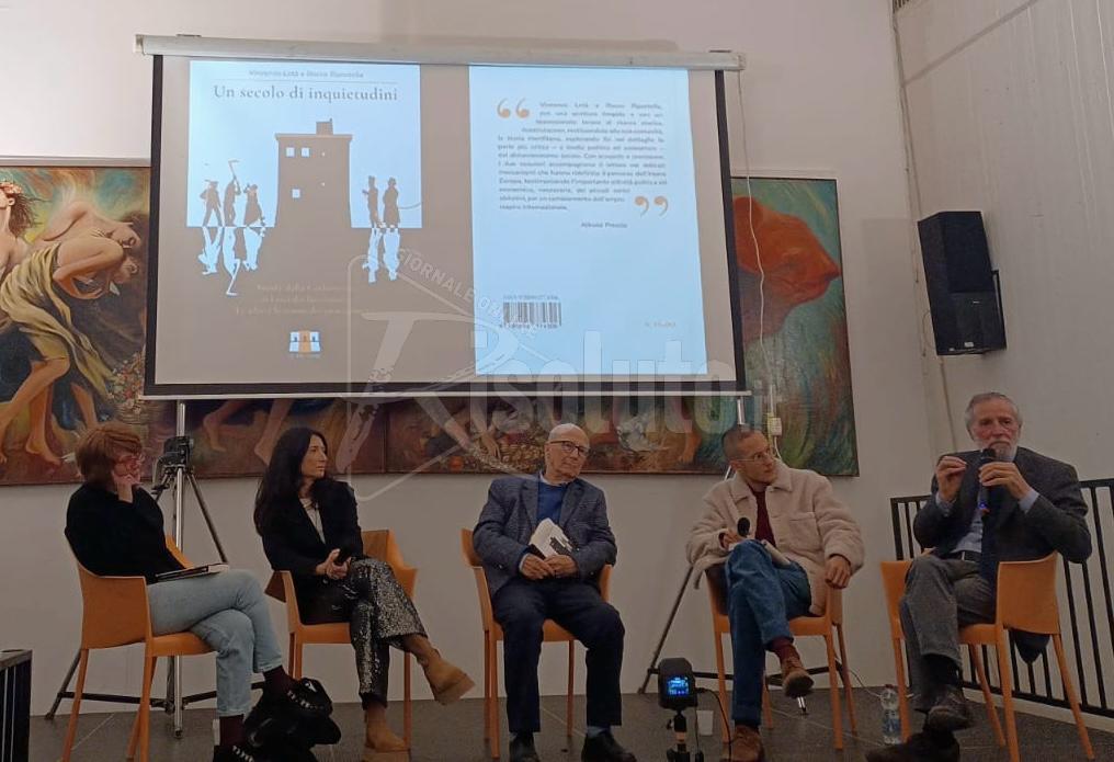 Presentato a Menfi il libro "Un secolo di inquietudini" di Riportella e Lota' (Video)