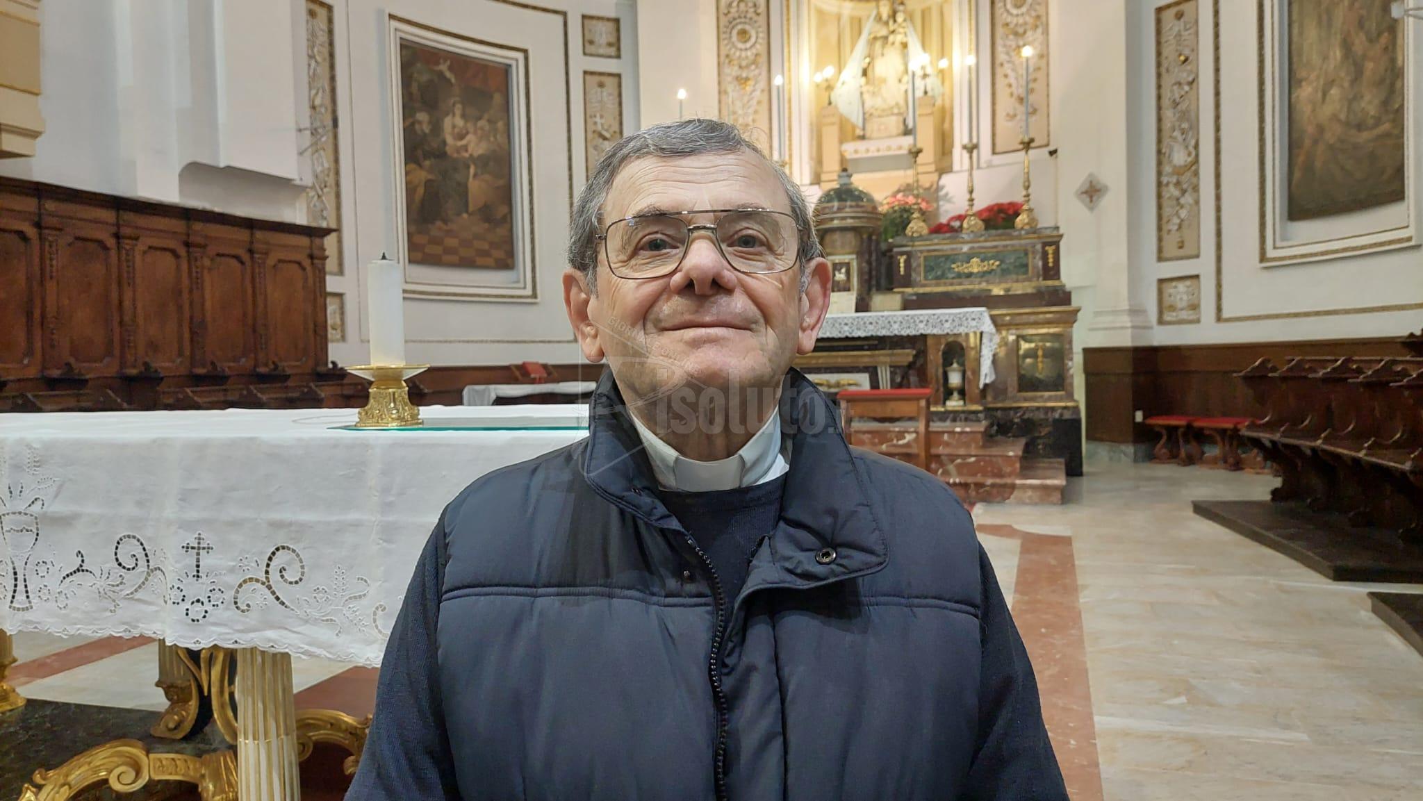L'arciprete di Sciacca anticipa alle 19 la celebrazione di Natale: "Molte famiglie preferiscono trascorrere la serata a casa" (Video)
