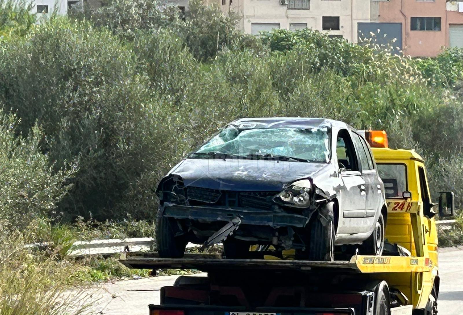 Auto si ribalta sulla strada del Cansalamone, illeso il conducente