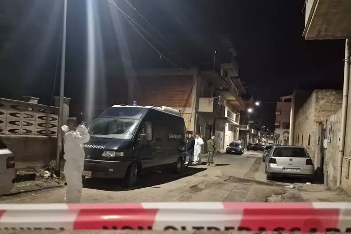 I cadaveri di marito e moglie trovati in un appartamento a Favara