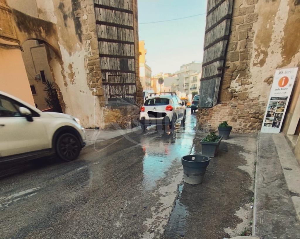 Perdita idrica consistente e disagi a Porta Palermo a Sciacca, Catanzaro: "Urge intervento tempestivo"