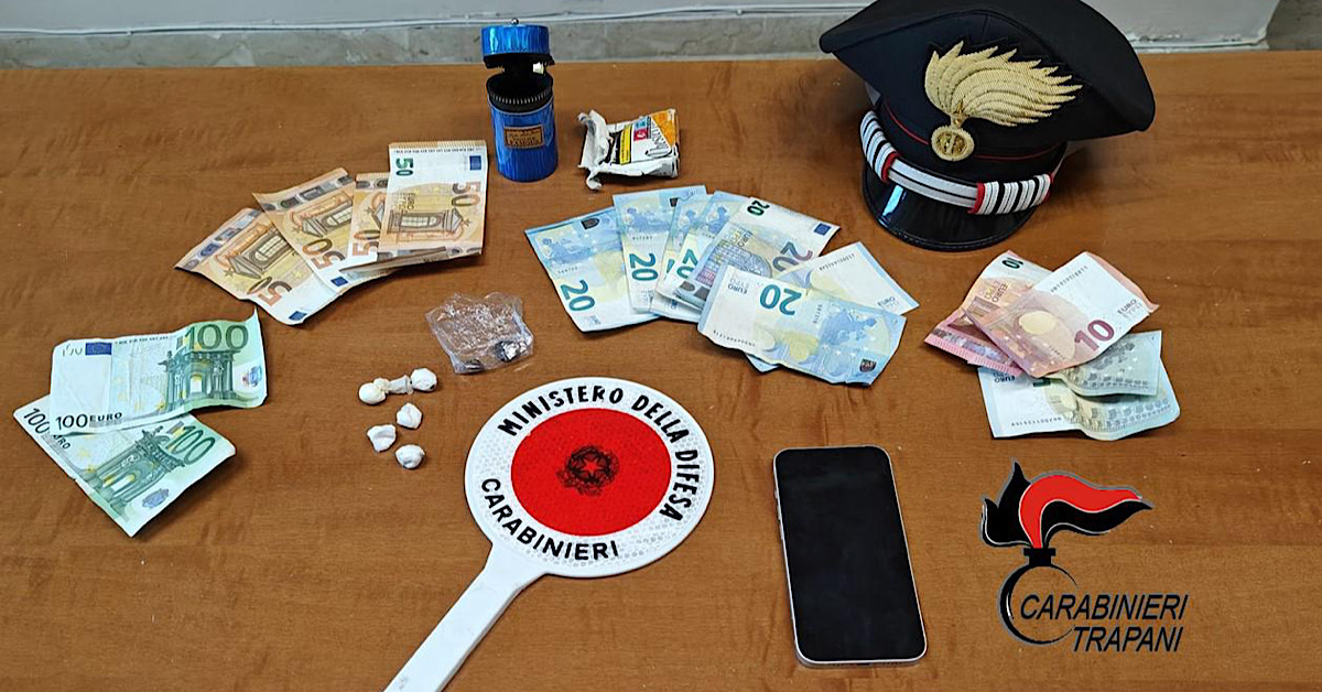 Spaccio di droga in spiaggia, arrestato ventenne