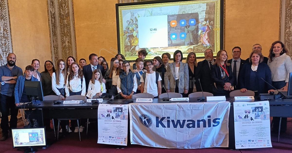Kiwanis di Menfi a Palermo per un confronto su “Violenza sui minori - Cyberbullismo e Rischio di Rete"