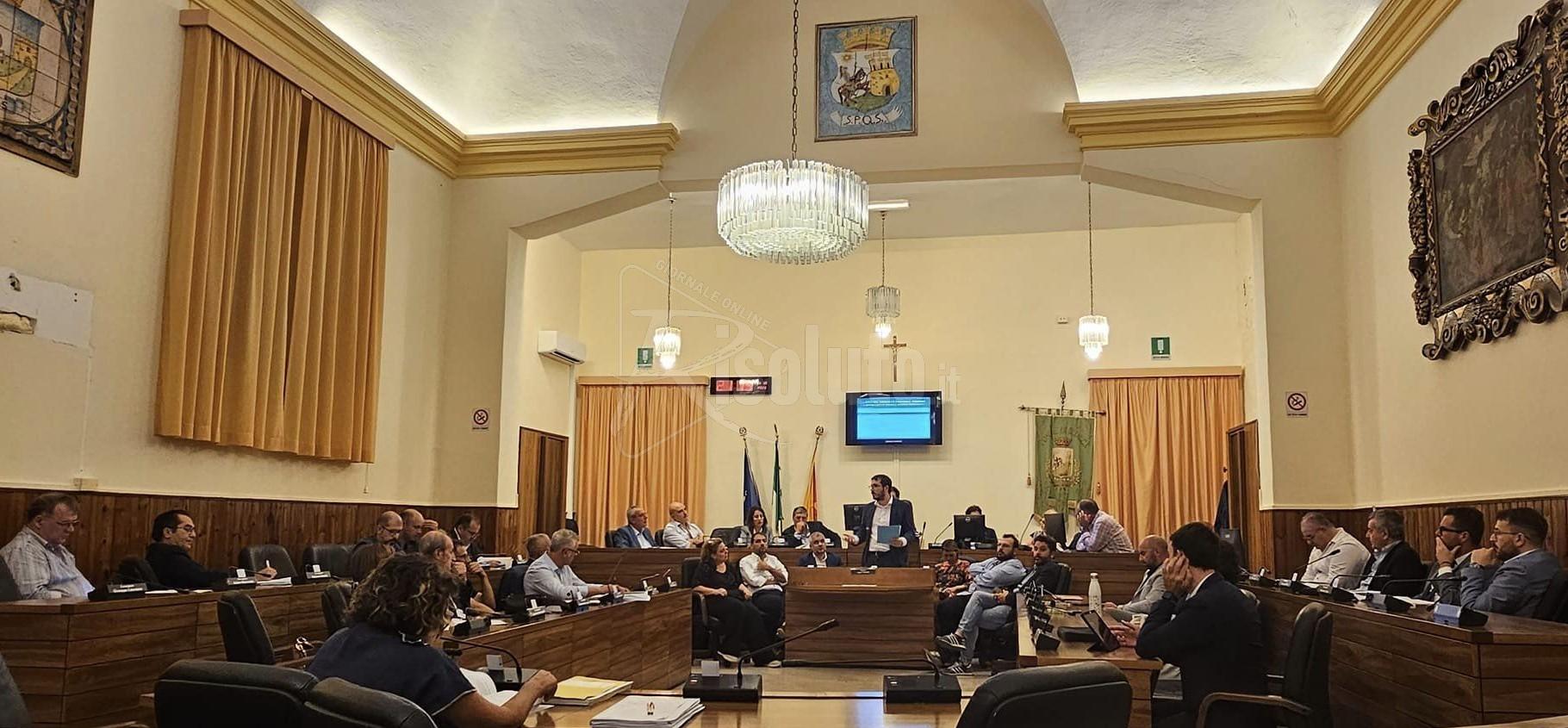 Sciacca, senza fondi per lo straordinario ai dipendenti a rischio le sedute del consiglio comunale