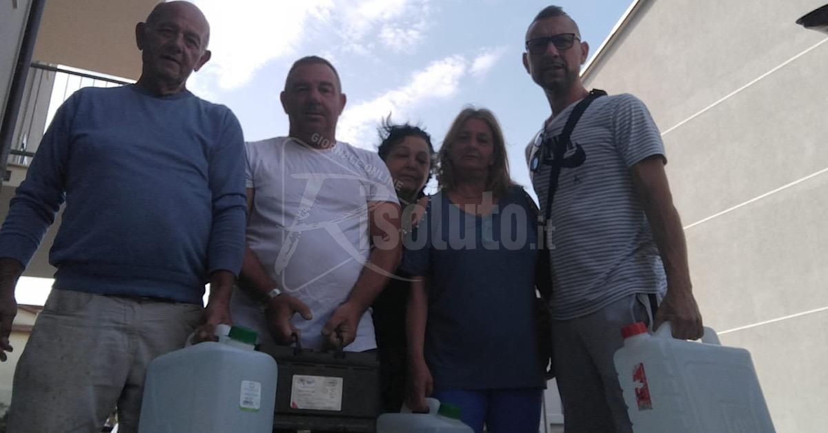 Assegnatari delle case di Largo Martiri a Ribera senza acqua e luce: "Ridateci la nostra dignità" (Video)