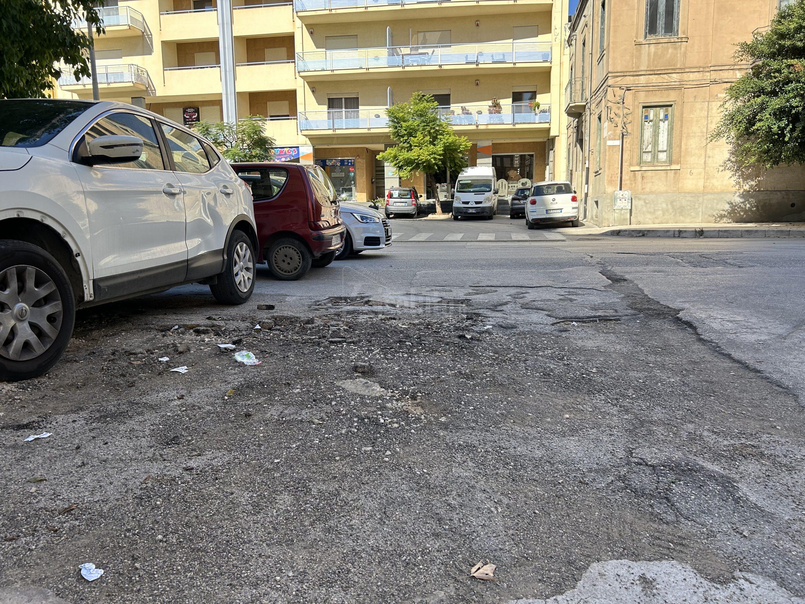 Pericolo in viale della Vittoria a pochi metri dalla scuola Sant’Agostino