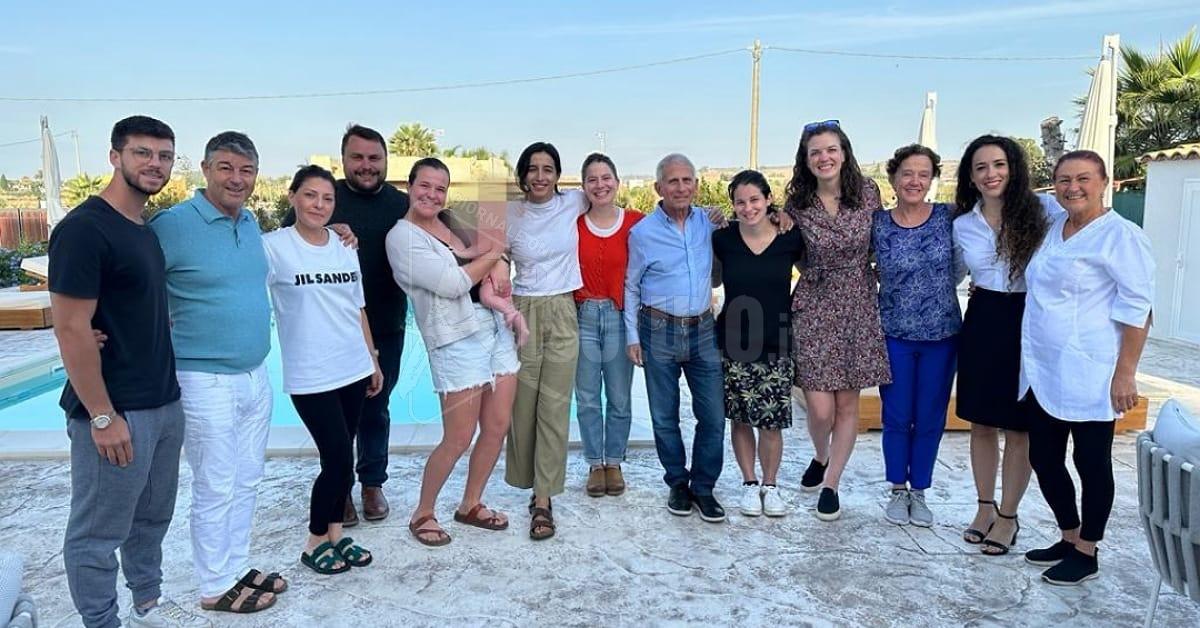 Vacanze menfitane per l'immunologo Anthony Fauci accompagnato dalla famiglia