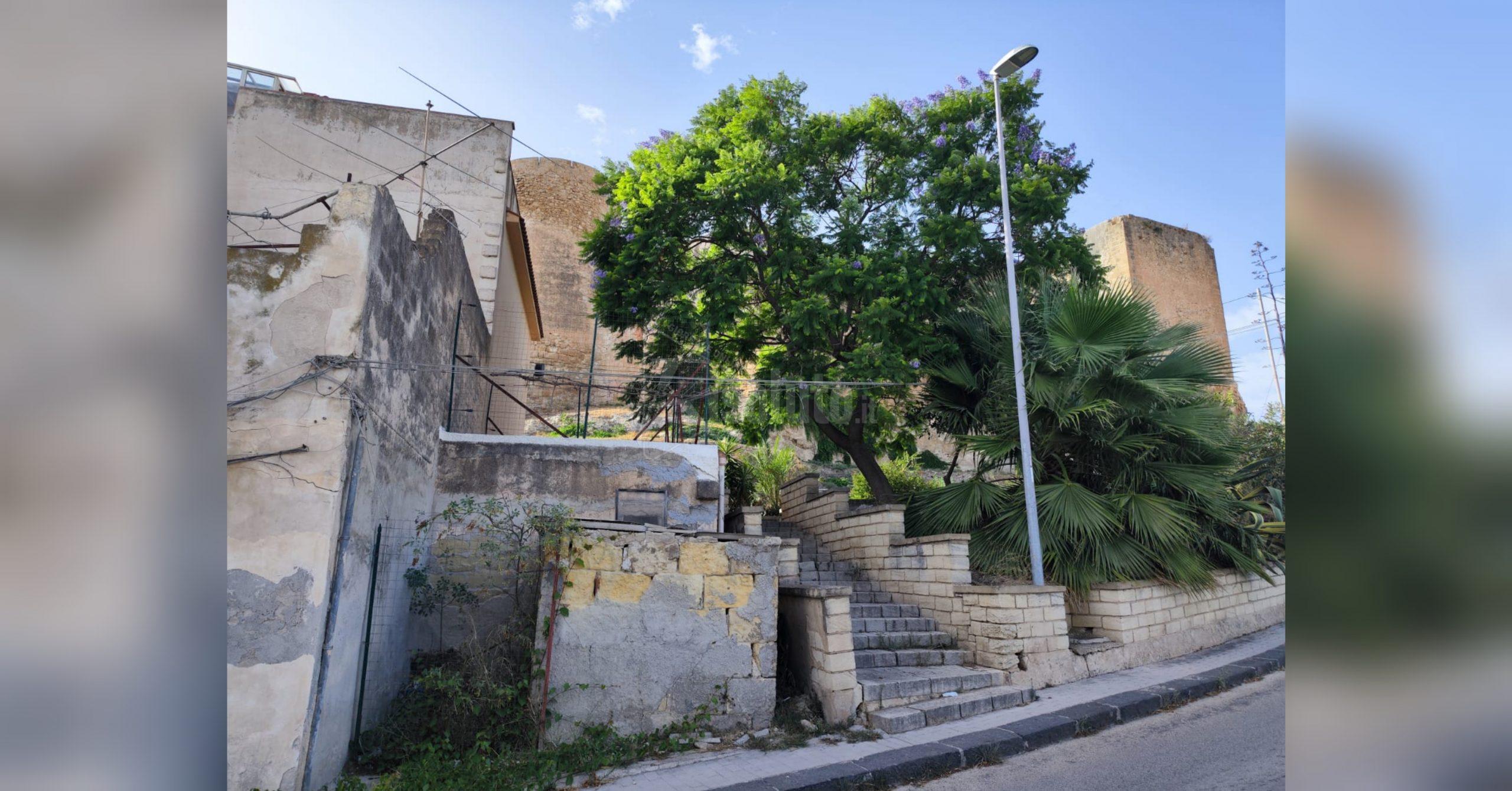 La villetta di via Prampolini a Sciacca in stato di abbandono