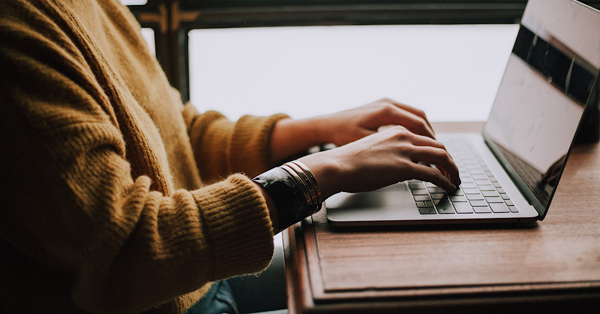 I consigli sulla sicurezza online per i propri genitori e nonni