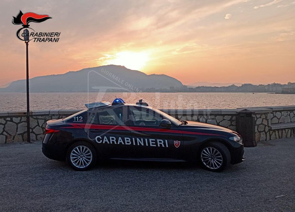 Butta dal finestrino un chilo di cocaina, arrestato un palermitano a Trapani