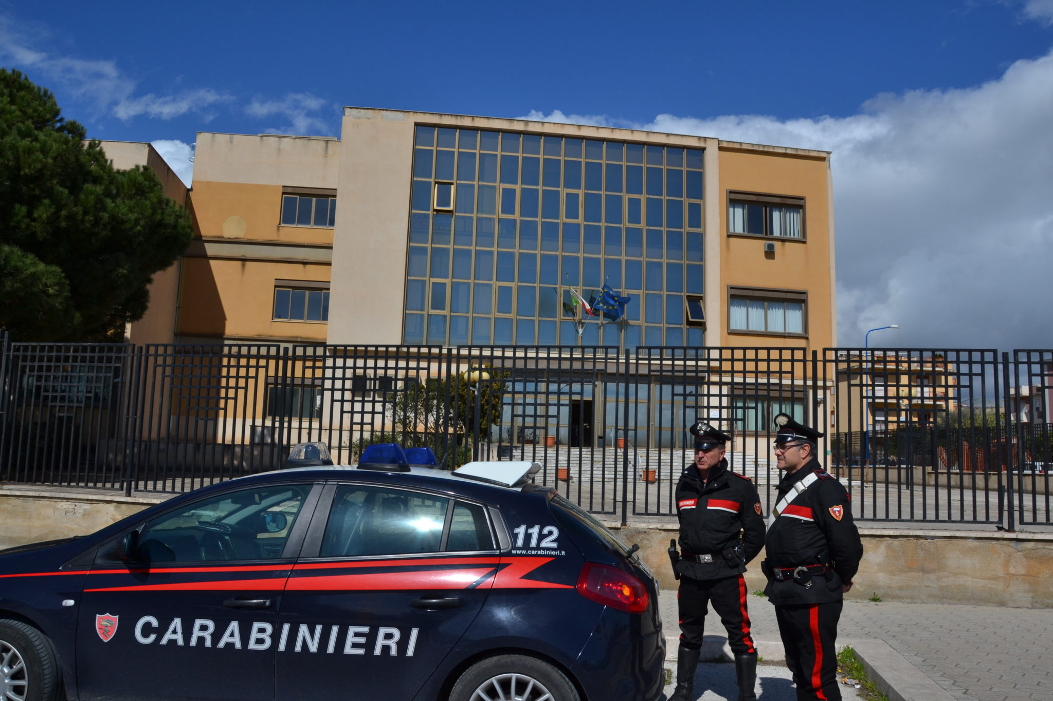 "Tentata estorsione a Ribera", divieto di avvicinamento a parenti per un indagato
