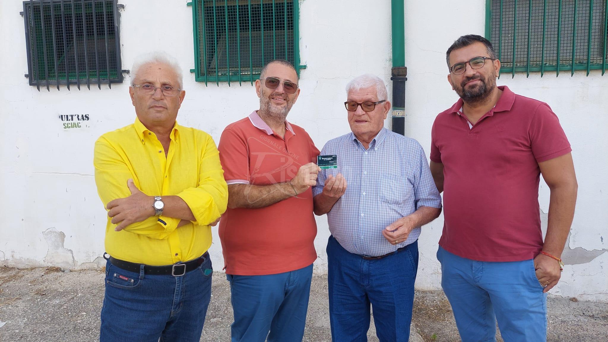 Unitas Sciacca, vittoria e abbonamento a Lo Monaco che guarda la partita con gli occhi dei figli (Video)