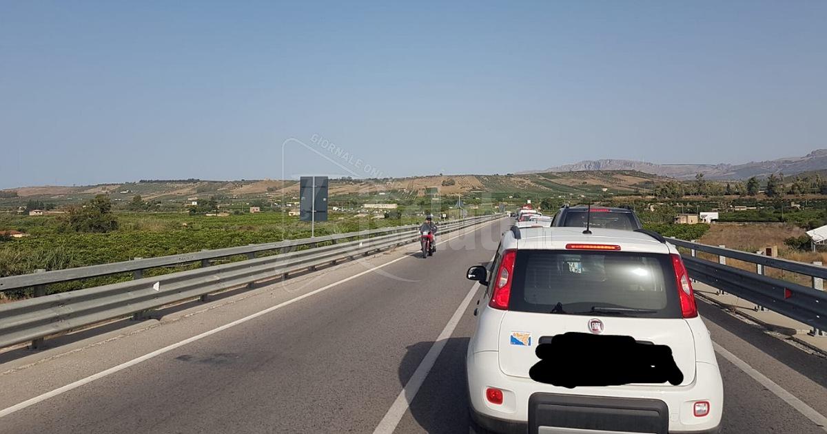 Incolonnamenti e disagi per gli automobilisti sulla 115, lavori di lunedì mattina